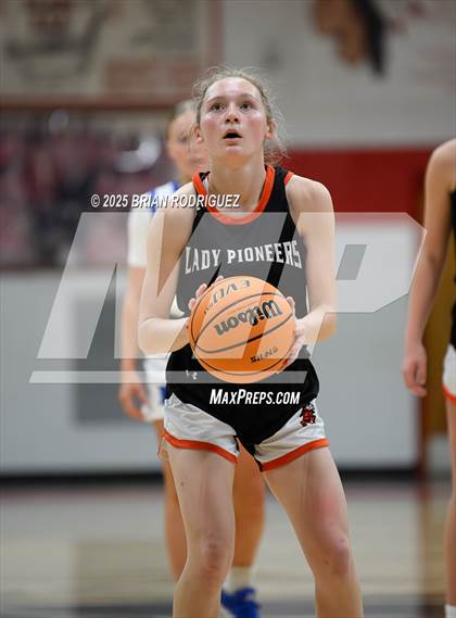 Thumbnail 2 in Dierks vs Batesville (Cavenaugh Classic) photogallery.