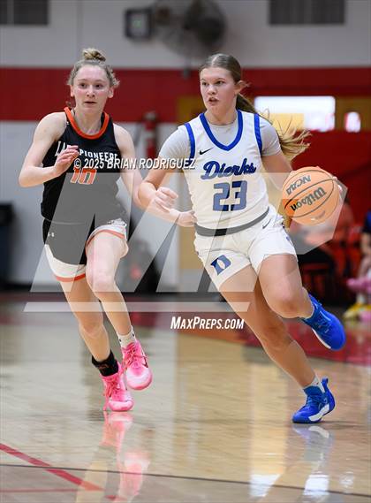 Thumbnail 1 in Dierks vs Batesville (Cavenaugh Classic) photogallery.