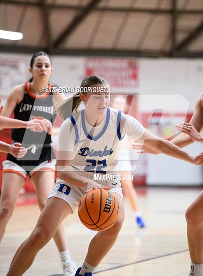 Thumbnail 1 in Dierks vs Batesville (Cavenaugh Classic) photogallery.