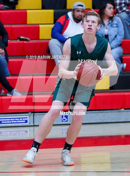 Thumbnail 3 in Thousand Oaks vs Canyon photogallery.