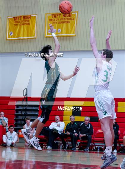 Thumbnail 1 in Thousand Oaks vs Canyon photogallery.