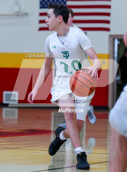 Thumbnail 2 in Thousand Oaks vs Canyon photogallery.