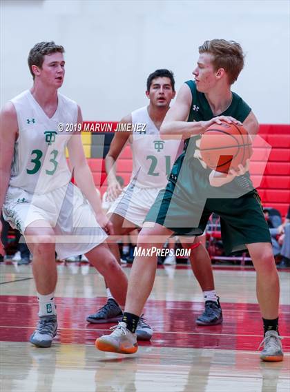 Thumbnail 2 in Thousand Oaks vs Canyon photogallery.