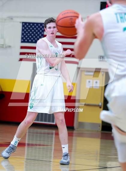 Thumbnail 2 in Thousand Oaks vs Canyon photogallery.