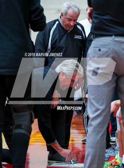Thumbnail 2 in Thousand Oaks vs Canyon photogallery.