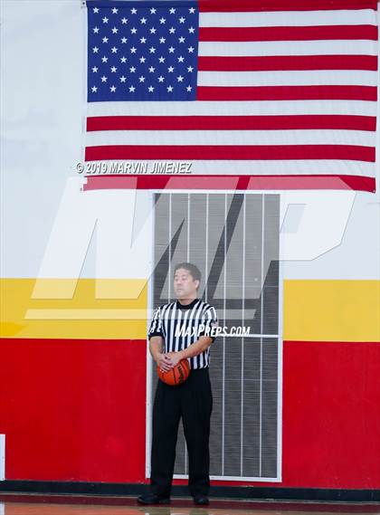 Thumbnail 1 in Thousand Oaks vs Canyon photogallery.