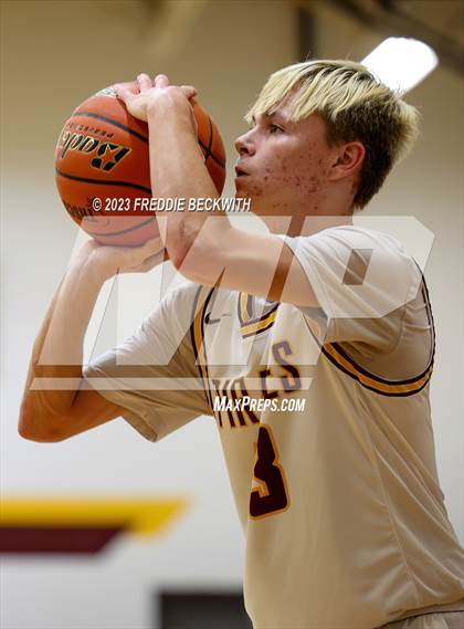 Thumbnail 3 in Tioga @ Collinsville photogallery.
