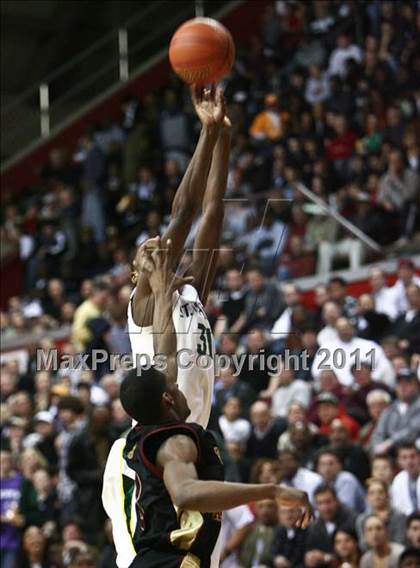 Thumbnail 3 in St. Patrick vs. St. Anthony (NJSIAA Non-Public, North B Final) photogallery.