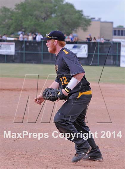 Thumbnail 2 in Vandebilt Catholic vs. Neville (LHSAA 4A Quarterfinal Playoff) photogallery.