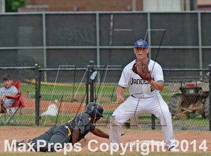 Thumbnail 3 in Vandebilt Catholic vs. Neville (LHSAA 4A Quarterfinal Playoff) photogallery.