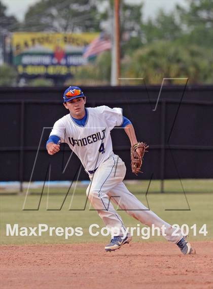 Thumbnail 1 in Vandebilt Catholic vs. Neville (LHSAA 4A Quarterfinal Playoff) photogallery.