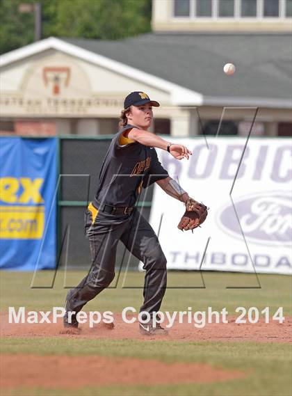 Thumbnail 3 in Vandebilt Catholic vs. Neville (LHSAA 4A Quarterfinal Playoff) photogallery.