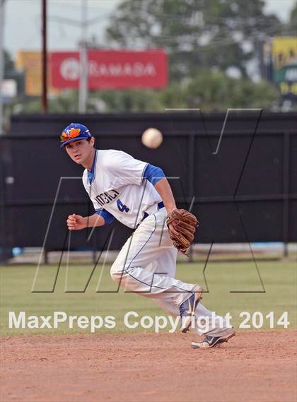 Thumbnail 2 in Vandebilt Catholic vs. Neville (LHSAA 4A Quarterfinal Playoff) photogallery.