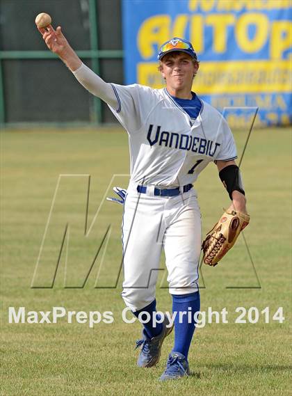 Thumbnail 3 in Vandebilt Catholic vs. Neville (LHSAA 4A Quarterfinal Playoff) photogallery.