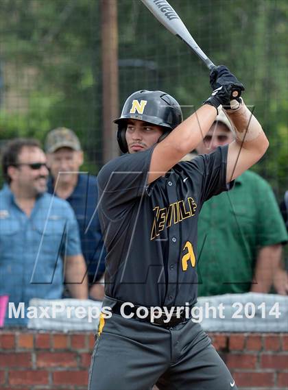 Thumbnail 3 in Vandebilt Catholic vs. Neville (LHSAA 4A Quarterfinal Playoff) photogallery.
