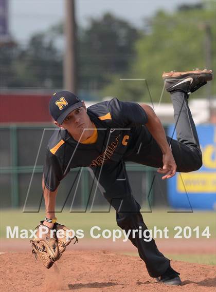 Thumbnail 3 in Vandebilt Catholic vs. Neville (LHSAA 4A Quarterfinal Playoff) photogallery.
