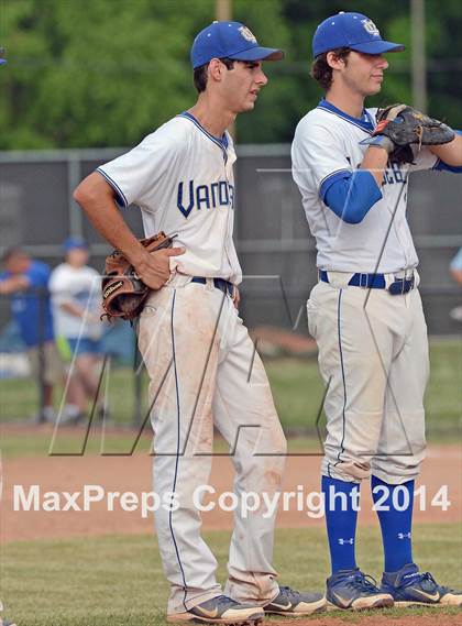 Thumbnail 3 in Vandebilt Catholic vs. Neville (LHSAA 4A Quarterfinal Playoff) photogallery.