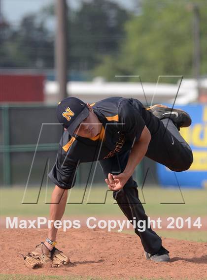 Thumbnail 2 in Vandebilt Catholic vs. Neville (LHSAA 4A Quarterfinal Playoff) photogallery.