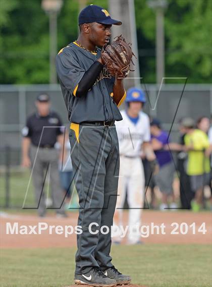 Thumbnail 1 in Vandebilt Catholic vs. Neville (LHSAA 4A Quarterfinal Playoff) photogallery.