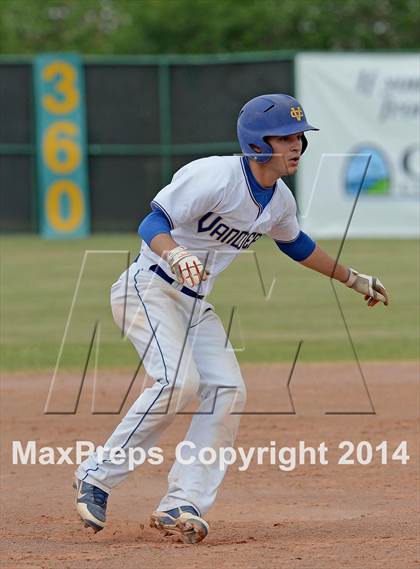 Thumbnail 2 in Vandebilt Catholic vs. Neville (LHSAA 4A Quarterfinal Playoff) photogallery.