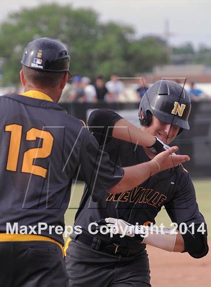 Thumbnail 3 in Vandebilt Catholic vs. Neville (LHSAA 4A Quarterfinal Playoff) photogallery.