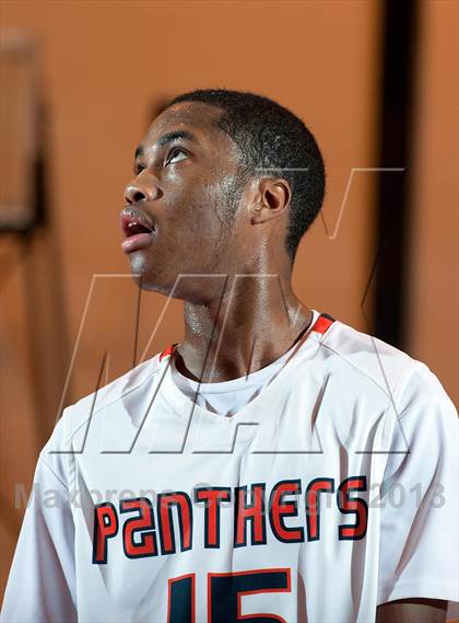 Thumbnail 1 in Stevenson [Adlai E.] vs Oswego (Proviso West Holiday Tournament) photogallery.