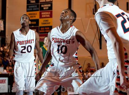 Thumbnail 2 in Stevenson [Adlai E.] vs Oswego (Proviso West Holiday Tournament) photogallery.