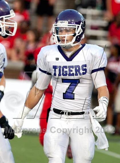 Thumbnail 1 in Pickerington Central vs. Colerain (Crosstown Showdown) photogallery.