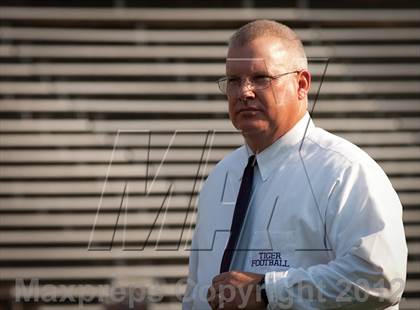 Thumbnail 1 in Pickerington Central vs. Colerain (Crosstown Showdown) photogallery.