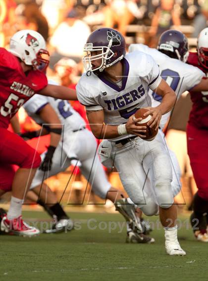 Thumbnail 2 in Pickerington Central vs. Colerain (Crosstown Showdown) photogallery.