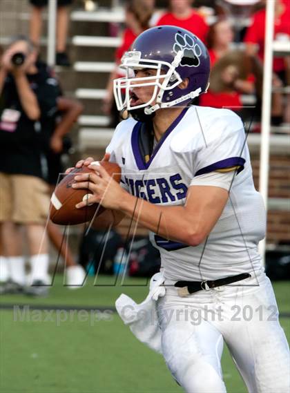 Thumbnail 2 in Pickerington Central vs. Colerain (Crosstown Showdown) photogallery.
