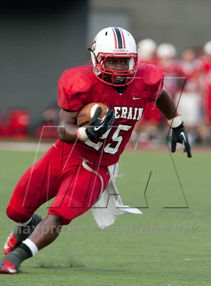 Thumbnail 2 in Pickerington Central vs. Colerain (Crosstown Showdown) photogallery.
