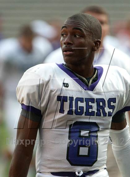 Thumbnail 1 in Pickerington Central vs. Colerain (Crosstown Showdown) photogallery.