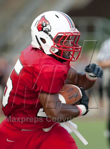 Thumbnail 3 in Pickerington Central vs. Colerain (Crosstown Showdown) photogallery.