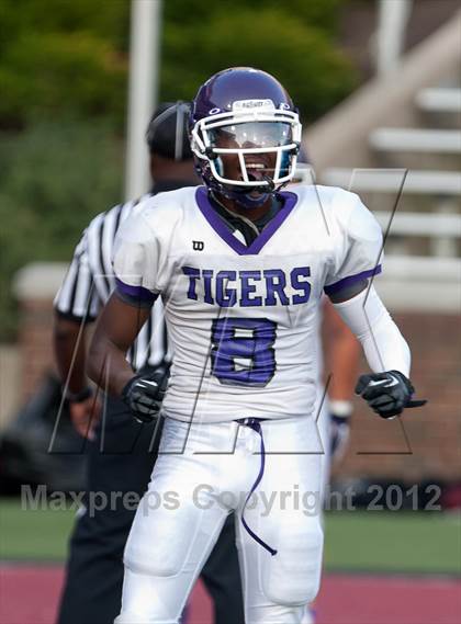 Thumbnail 3 in Pickerington Central vs. Colerain (Crosstown Showdown) photogallery.