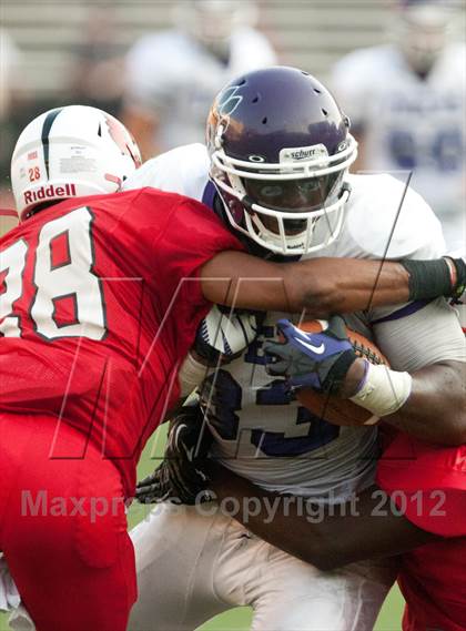Thumbnail 1 in Pickerington Central vs. Colerain (Crosstown Showdown) photogallery.