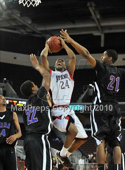 Thumbnail 3 in Centennial vs. Serra (CIF D3 SoCal Final) photogallery.