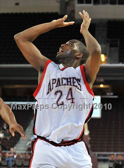 Thumbnail 1 in Centennial vs. Serra (CIF D3 SoCal Final) photogallery.