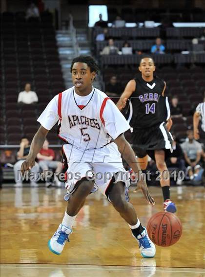 Thumbnail 3 in Centennial vs. Serra (CIF D3 SoCal Final) photogallery.