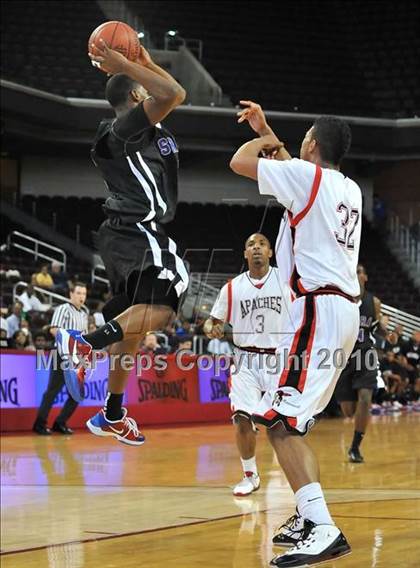 Thumbnail 3 in Centennial vs. Serra (CIF D3 SoCal Final) photogallery.
