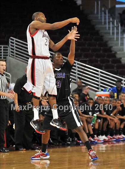Thumbnail 3 in Centennial vs. Serra (CIF D3 SoCal Final) photogallery.