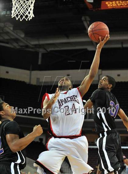 Thumbnail 2 in Centennial vs. Serra (CIF D3 SoCal Final) photogallery.