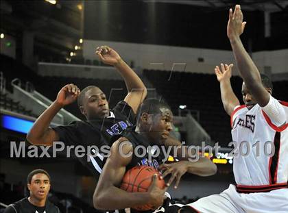 Thumbnail 2 in Centennial vs. Serra (CIF D3 SoCal Final) photogallery.