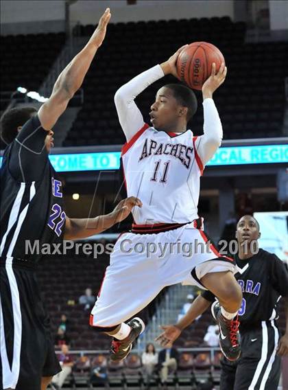 Thumbnail 1 in Centennial vs. Serra (CIF D3 SoCal Final) photogallery.