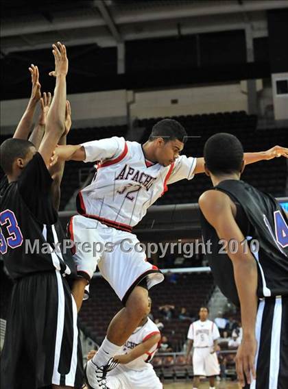 Thumbnail 1 in Centennial vs. Serra (CIF D3 SoCal Final) photogallery.