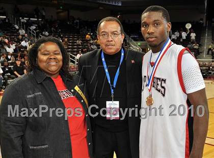 Thumbnail 1 in Centennial vs. Serra (CIF D3 SoCal Final) photogallery.