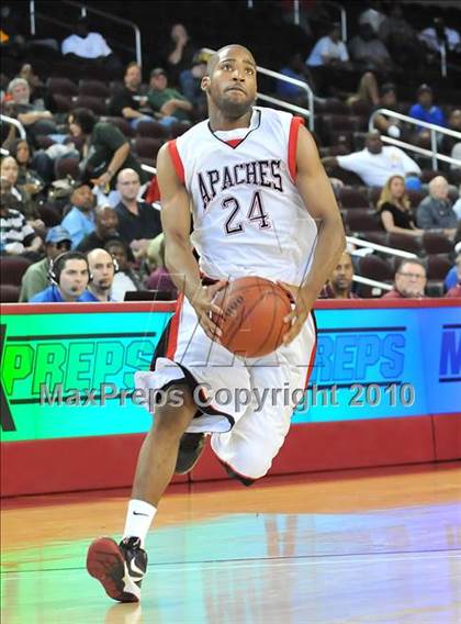 Thumbnail 3 in Centennial vs. Serra (CIF D3 SoCal Final) photogallery.