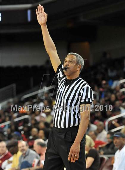 Thumbnail 3 in Centennial vs. Serra (CIF D3 SoCal Final) photogallery.