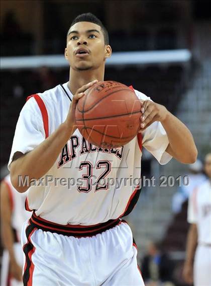 Thumbnail 1 in Centennial vs. Serra (CIF D3 SoCal Final) photogallery.
