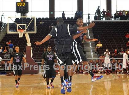 Thumbnail 3 in Centennial vs. Serra (CIF D3 SoCal Final) photogallery.